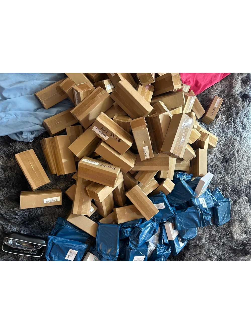 Reseller lot of over 100 sunglasses
